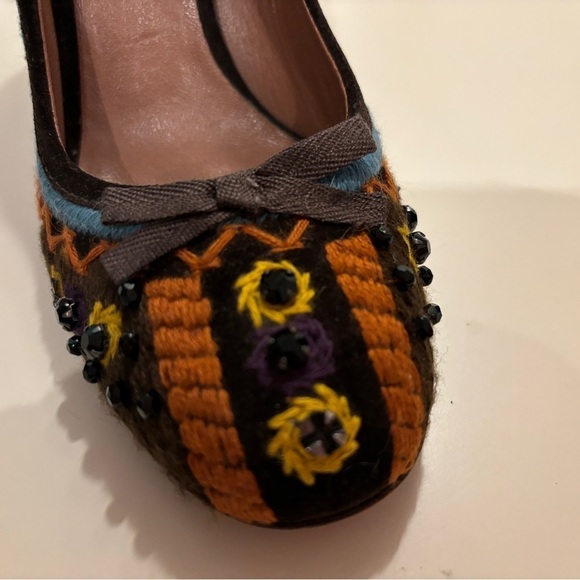 Miu Miu Suede Embroidered Pumps - Picture 11 of 13